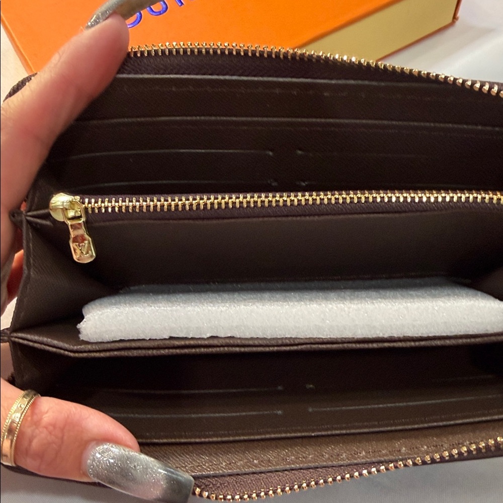 Checkered Brown and Black Wallet - Picture 3 of 8